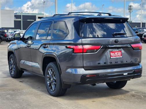 2025 Toyota Sequoia Platinum