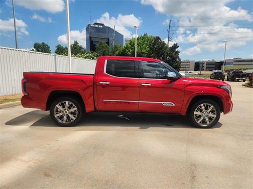 2023 Toyota Tundra Hybrid Capstone