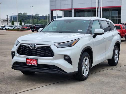 2024 Toyota Highlander LE