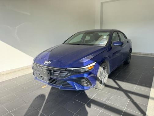 2025 Hyundai ELANTRA SEL