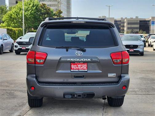 2016 Toyota Sequoia SR5