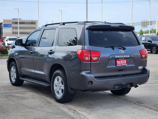2016 Toyota Sequoia SR5
