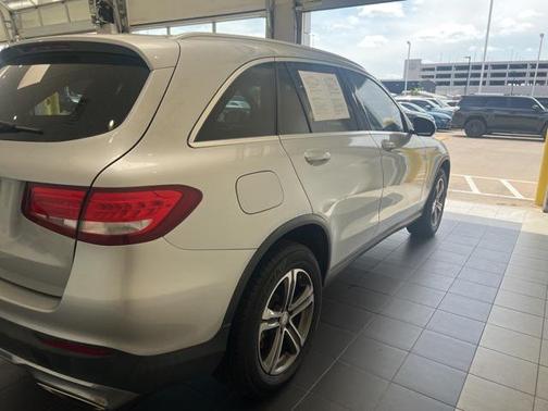 2016 Mercedes-Benz GLC 300 Base