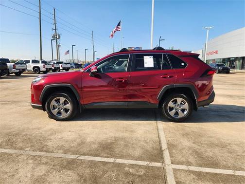 2024 Toyota RAV4 XLE