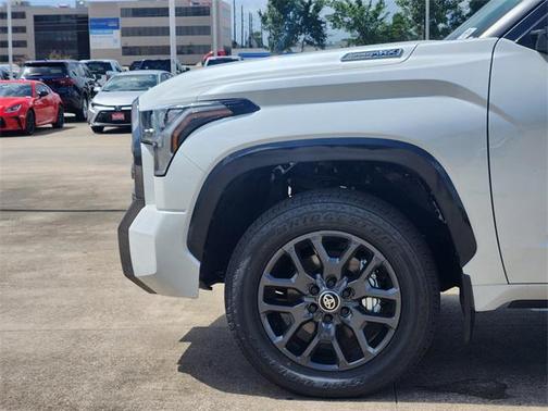 2025 Toyota Tundra Hybrid Platinum