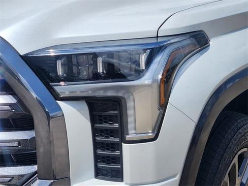 2025 Toyota Tundra Hybrid Platinum