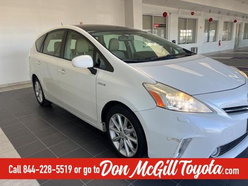 2014 Toyota Prius v Five