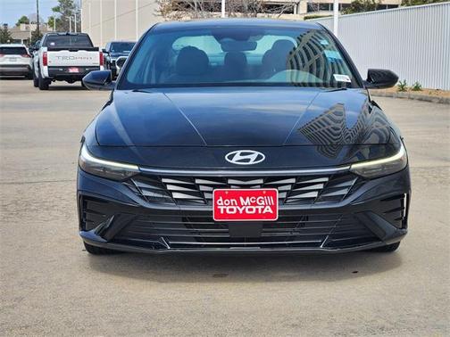 2025 Hyundai ELANTRA SEL