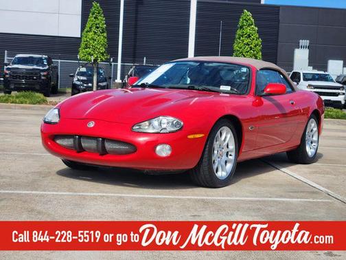2002 Jaguar XKR Base