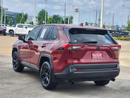 2023 Toyota RAV4 LE
