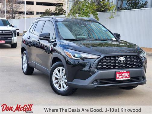2023 Toyota Corolla Cross LE