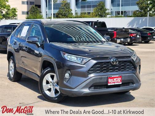2020 Toyota RAV4 XLE