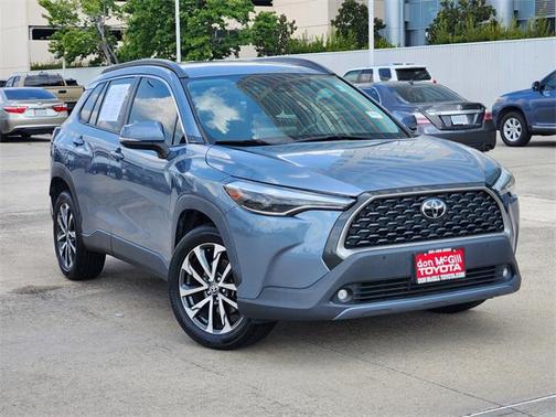 2022 Toyota Corolla Cross XLE