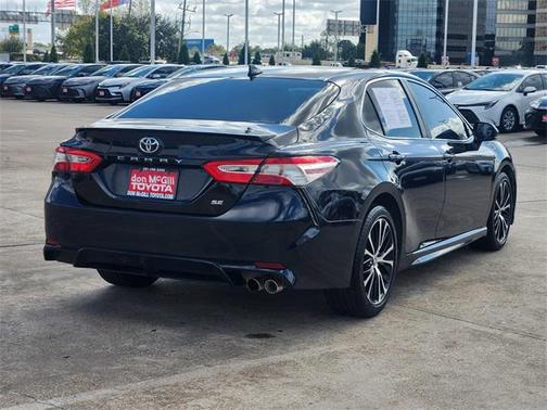 2020 Toyota Camry SE