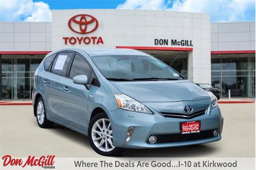 2014 Toyota Prius v Five