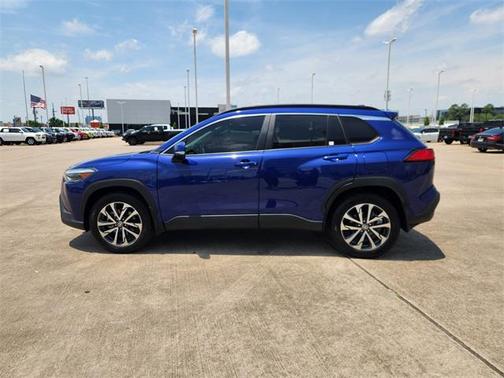 2022 Toyota Corolla Cross XLE