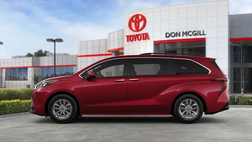 2025 Toyota Sienna XLE 8 Passenger