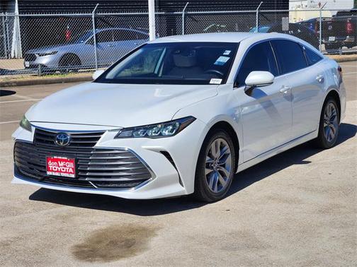 2020 Toyota Avalon XLE