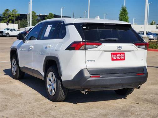 2023 Toyota RAV4 LE
