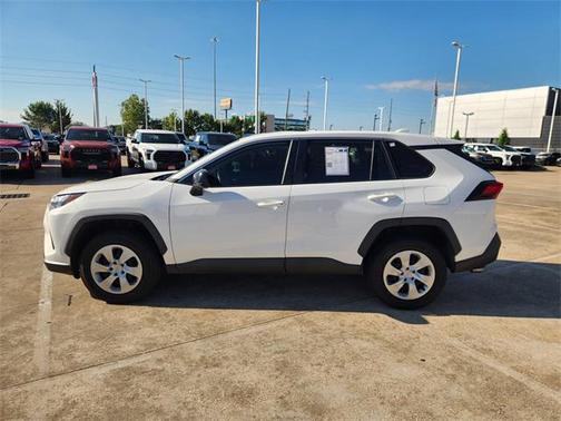 2023 Toyota RAV4 LE