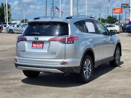 2016 Toyota RAV4 Hybrid XLE