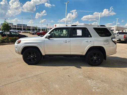 2022 Toyota 4Runner SR5