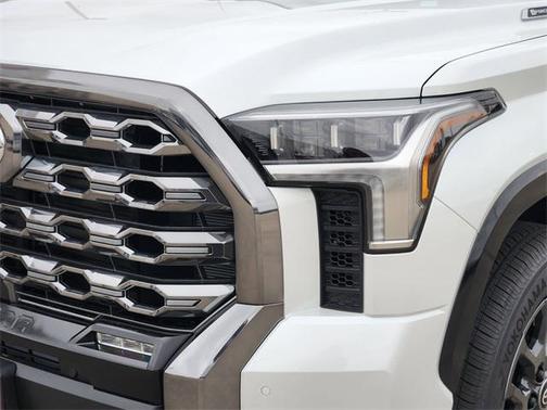 2025 Toyota Tundra Hybrid Platinum