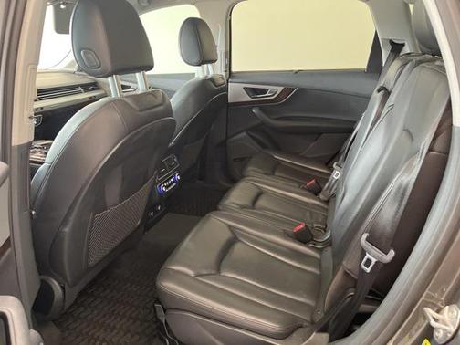 2019 Audi Q7 45 Premium Plus