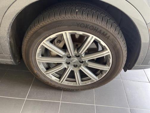 2019 Audi Q7 45 Premium Plus