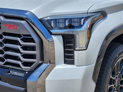 2025 Toyota Tundra Hybrid Platinum