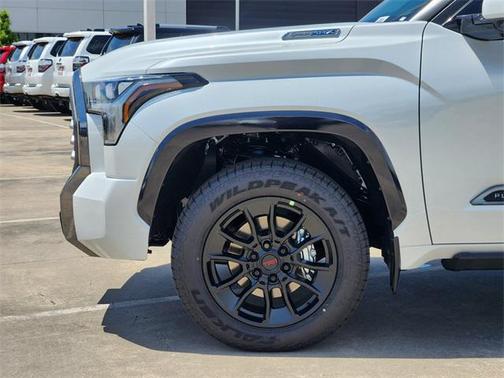 2025 Toyota Tundra Hybrid Platinum