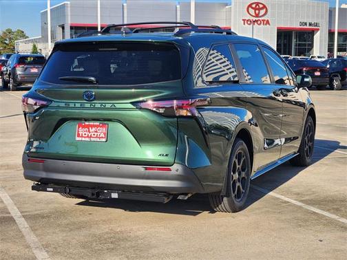 2025 Toyota Sienna Woodland Edition