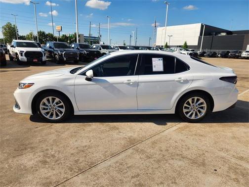 2024 Toyota Camry LE