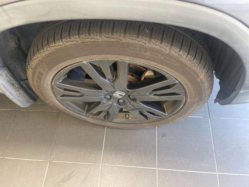 Gray 2022 Honda Pilot 2WD Special Edition