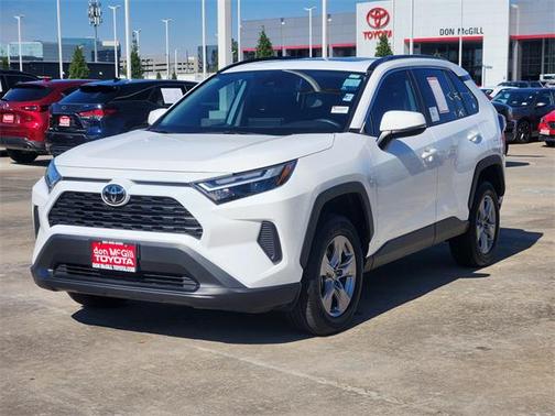 2025 Toyota RAV4 XLE
