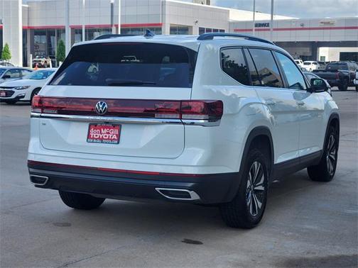 2024 Volkswagen Atlas 2.0T SE