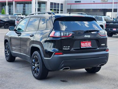 2022 Jeep Cherokee Latitude Lux