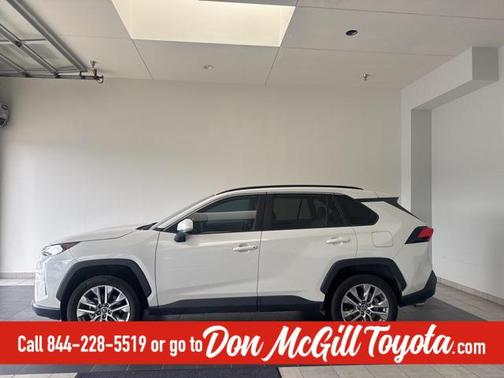 2021 Toyota RAV4 XLE Premium