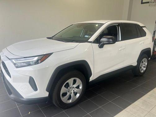 Ice Cap 2025 Toyota RAV4 LE