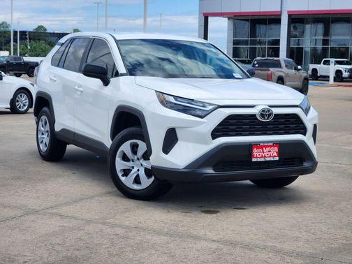Ice Cap 2025 Toyota RAV4 LE