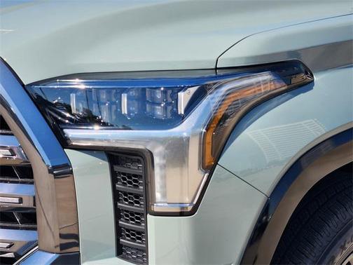 2026 Toyota Tundra Hybrid Platinum