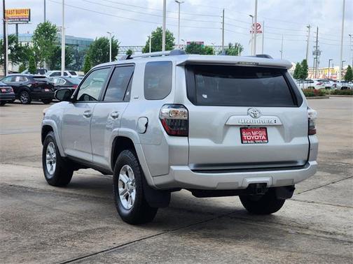 2024 Toyota 4Runner SR5