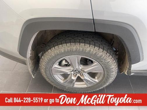 2024 Toyota RAV4 Hybrid LE