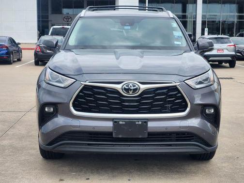 Magnetic Gray Metallic 2023 Toyota Highlander Limited