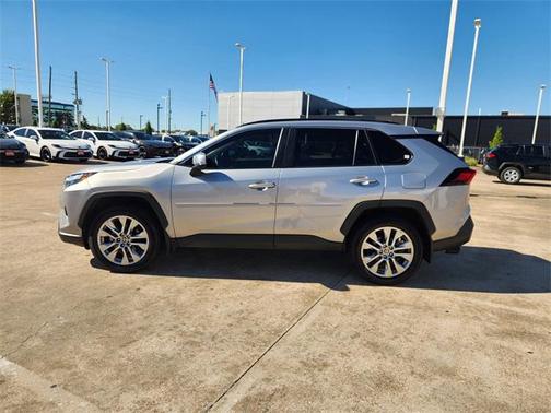 2024 Toyota RAV4 XLE Premium