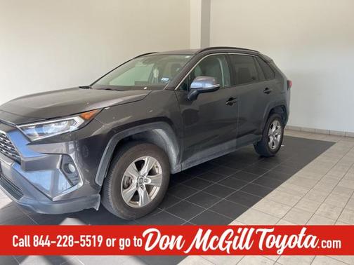 2020 Toyota RAV4 XLE