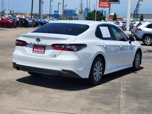 2024 Toyota Camry Hybrid LE