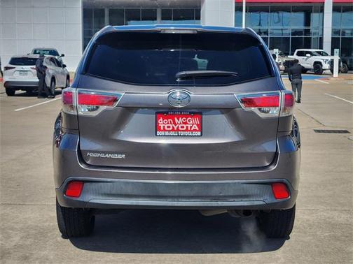 2016 Toyota Highlander LE