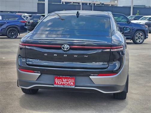 2023 Toyota Crown Platinum