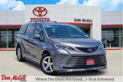 2022 Toyota Sienna Platinum 7 Passenger